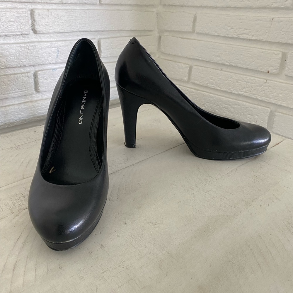 Black heels size 5.5